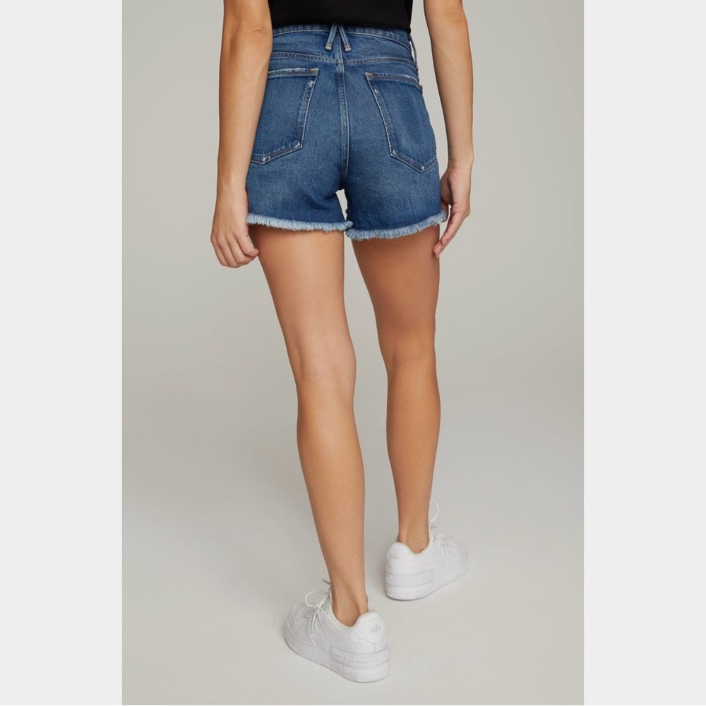 Good American Good ‘90s Cutoff Denim Shorts - Picture 4 of 9